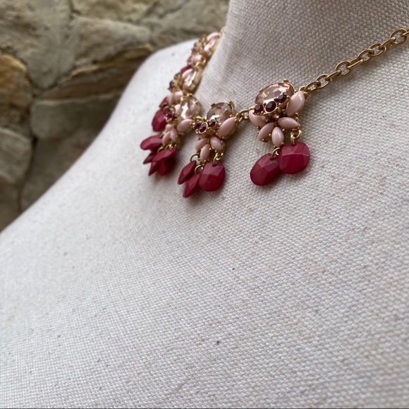 NWT stitchFix Romolo pink flower cluster necklace - Picture 6 of 7